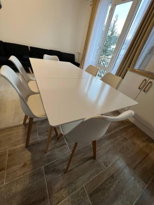 Appartement Style Chalet Standing 2 A 6 Personnes La Bourboule Exterior photo